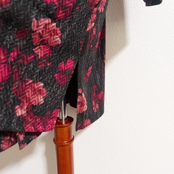 Susan Graver Floral Long Line Pocket Cardigan - Picture 6 of 12